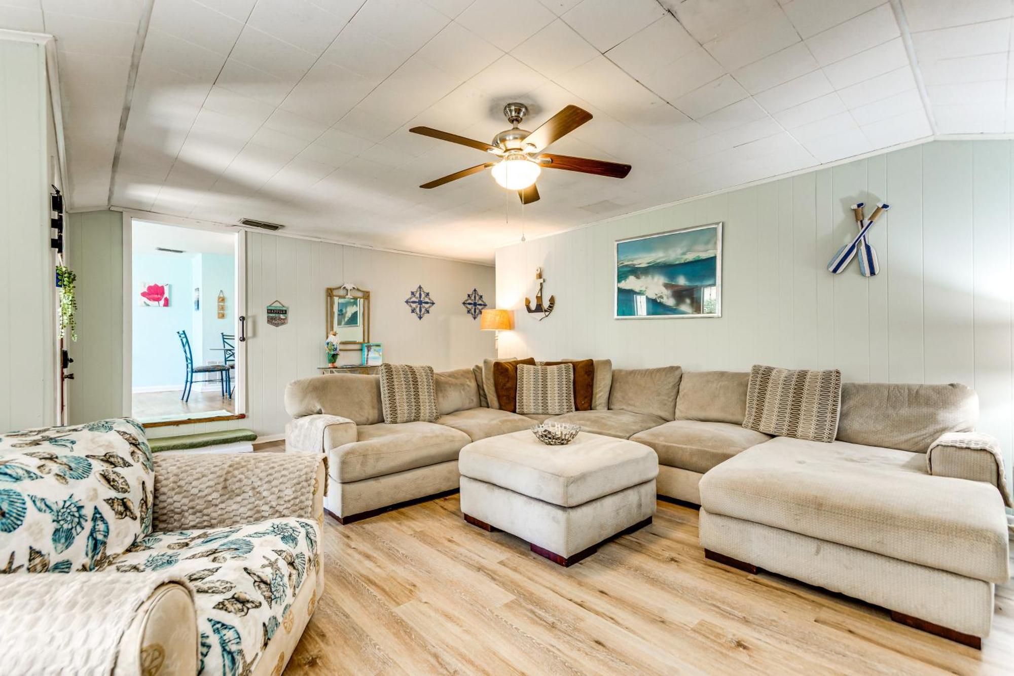 Fort Walton Coastal Retreat With Yard Walk To Beach Форт Уолтън Бийч Екстериор снимка