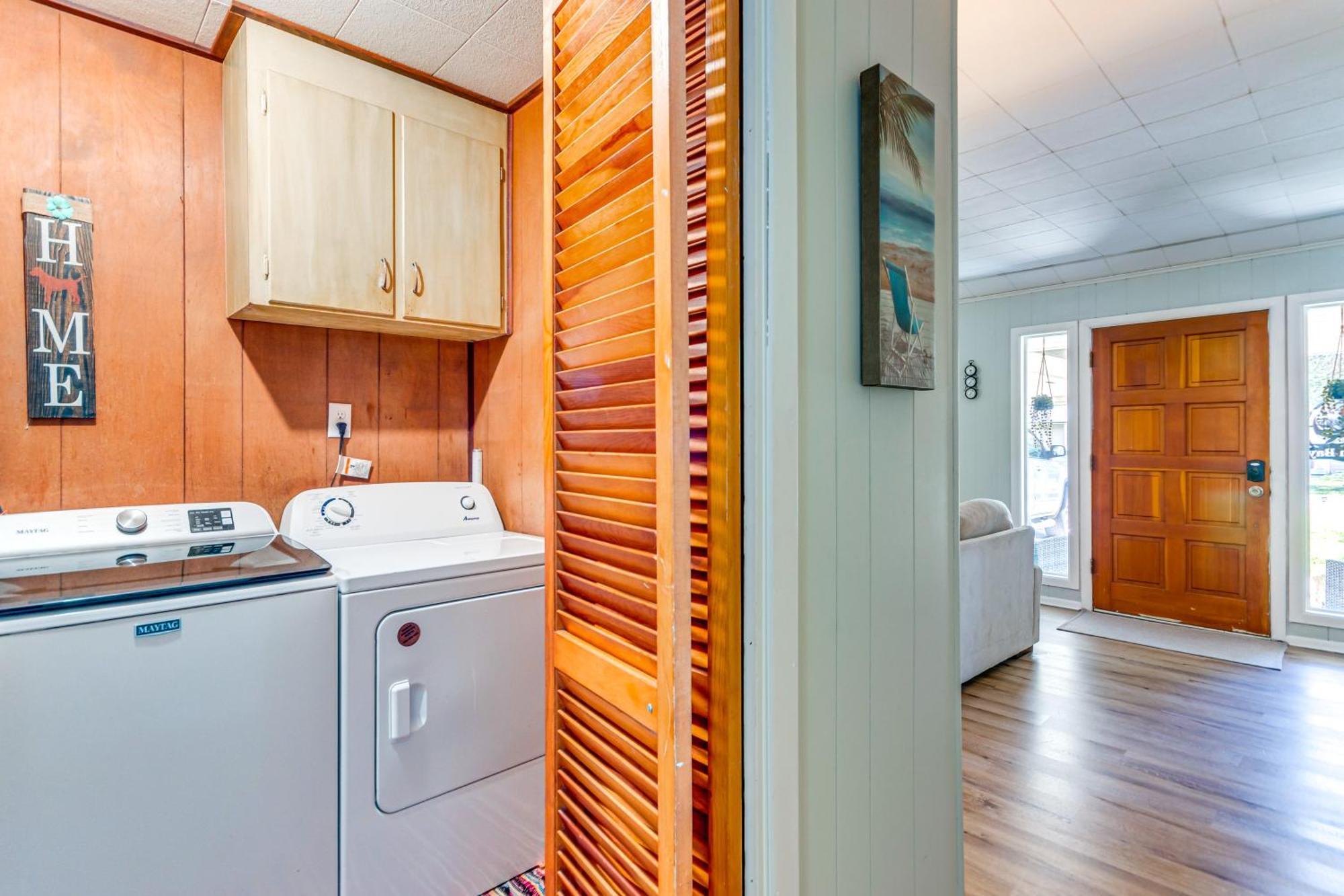 Fort Walton Coastal Retreat With Yard Walk To Beach Форт Уолтън Бийч Екстериор снимка