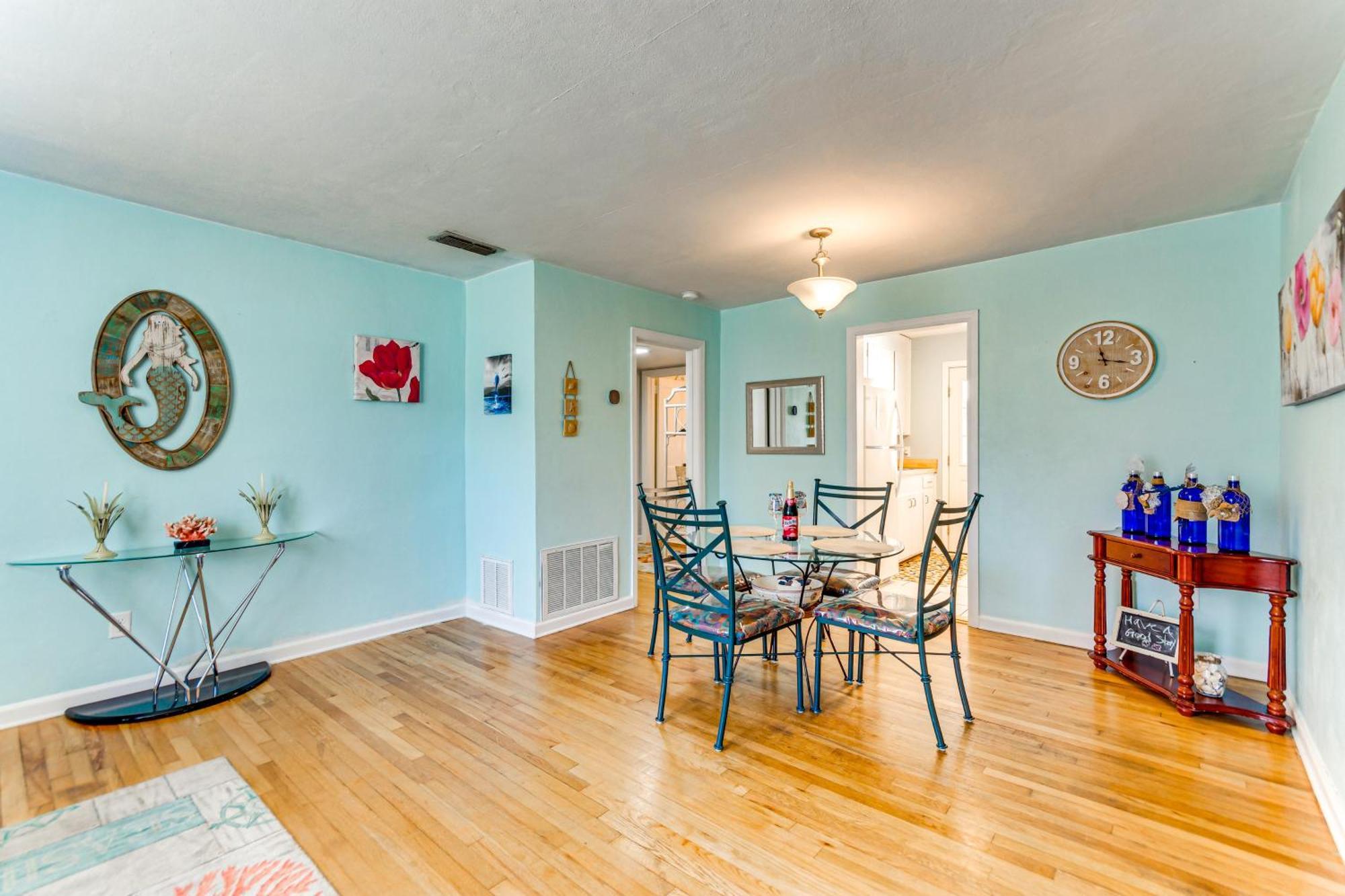 Fort Walton Coastal Retreat With Yard Walk To Beach Форт Уолтън Бийч Екстериор снимка